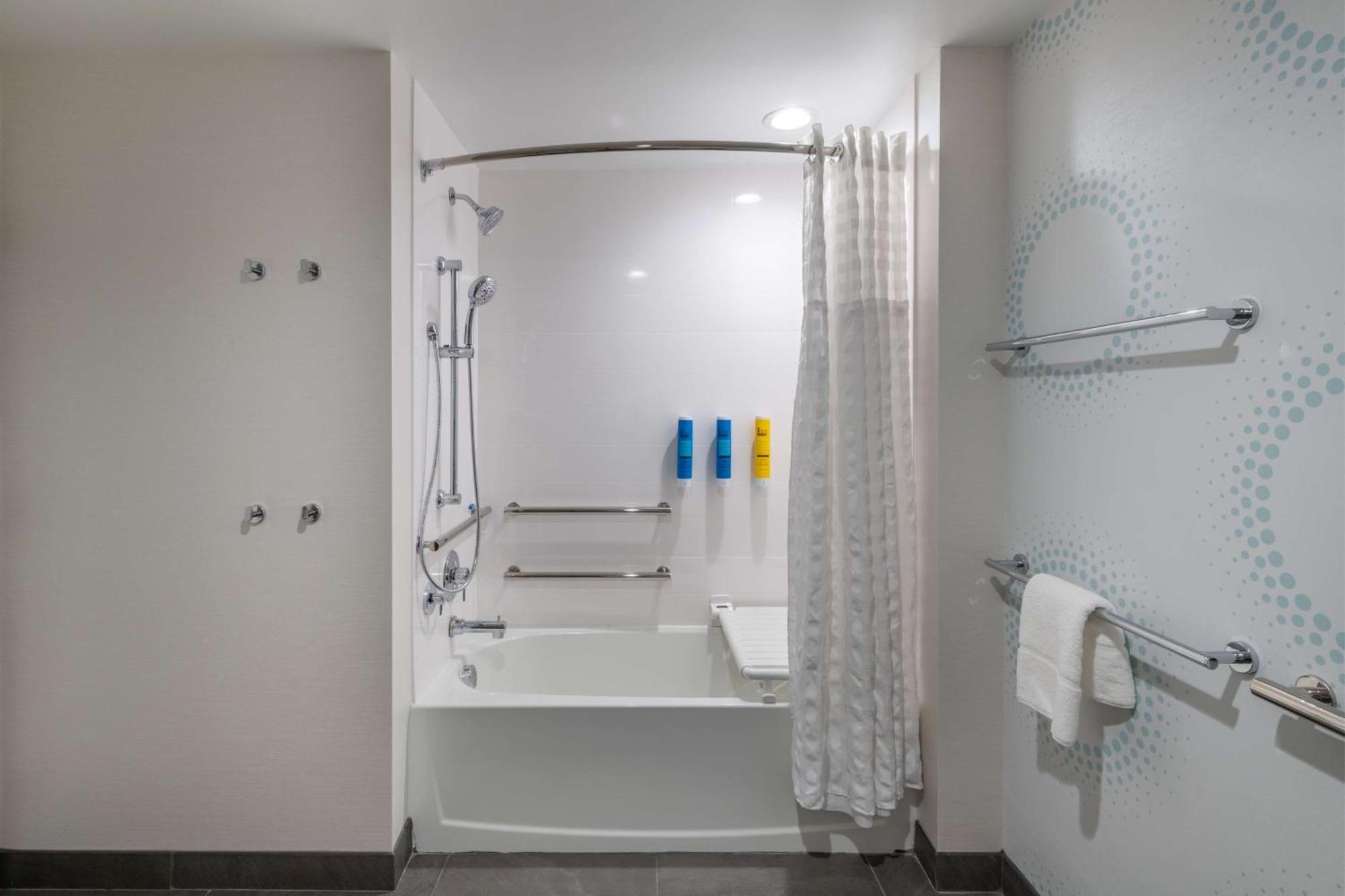 Tru By Hilton Fayetteville Fort Bragg Exterior photo