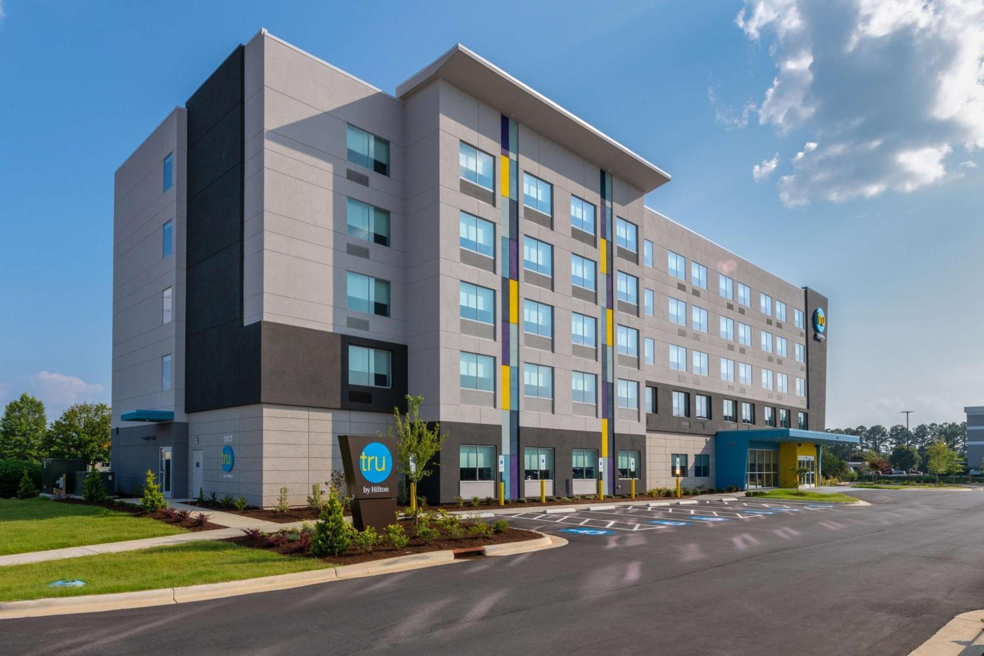 Tru By Hilton Fayetteville Fort Bragg Exterior photo